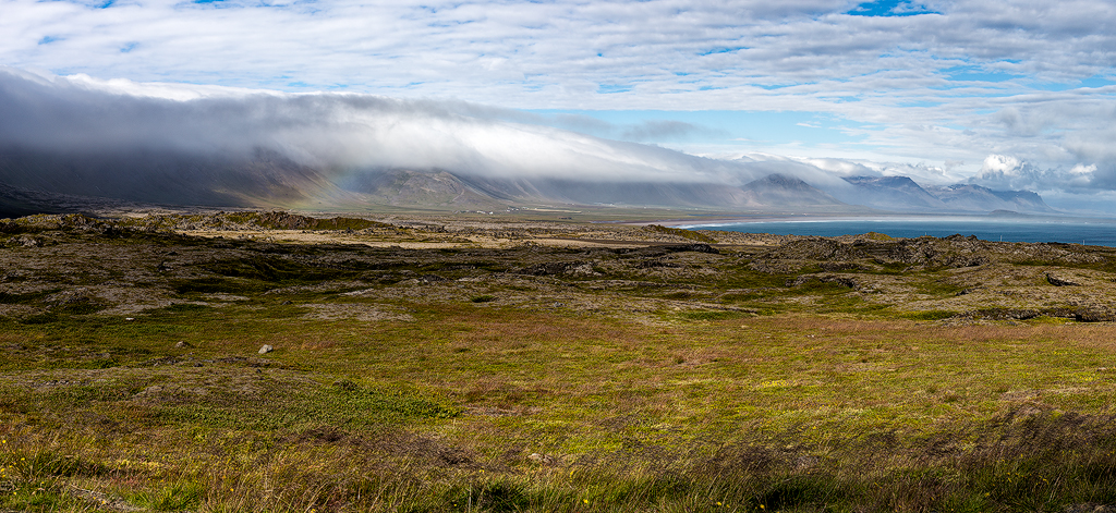 6D_71740-Pano_1024.jpg - Wolken wälen sich über die Berge der Halbinsel