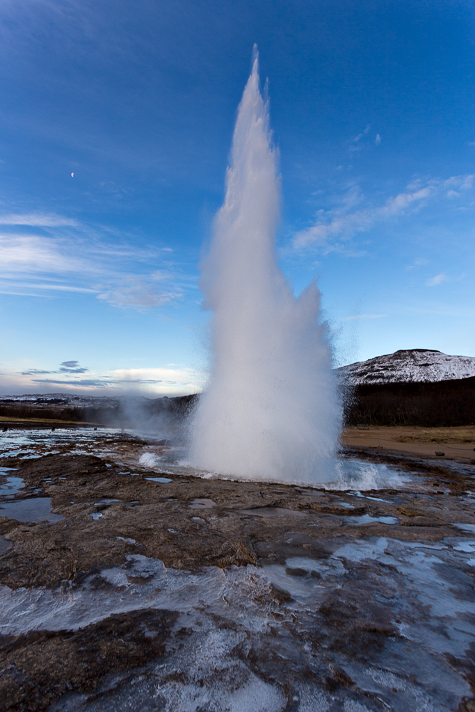 6D_12613_1024.jpg - Eruption des Strokkur Geysirs, Island