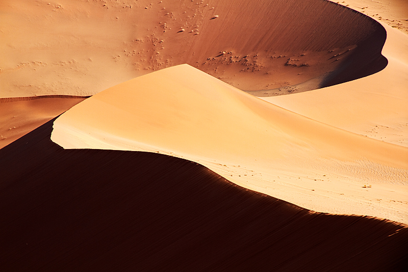 IMG_09005_7D_800.jpg - Dünenkamm, Sossusvlei, Namib