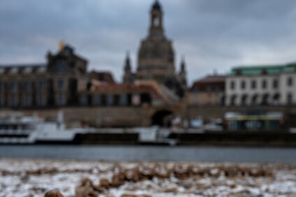 a7IV_26_08974_NAL Alte Kette am Elbufer